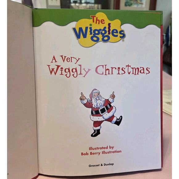 The Wiggles A Very Wiggly Christmas 2003 HC First Edition - Picture 5 of 8